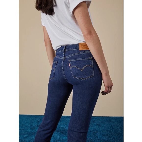 Levi’s 724 high rise straight jeans - Picture 2 of 4
